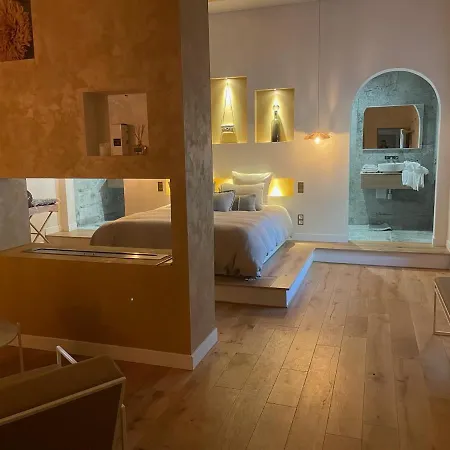 Guest house Mas Escala & *